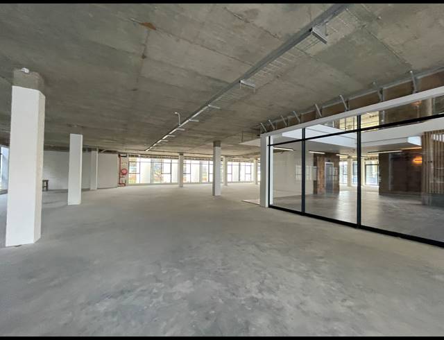 2,173M² OFFICE TO LET IN BRYANSTON